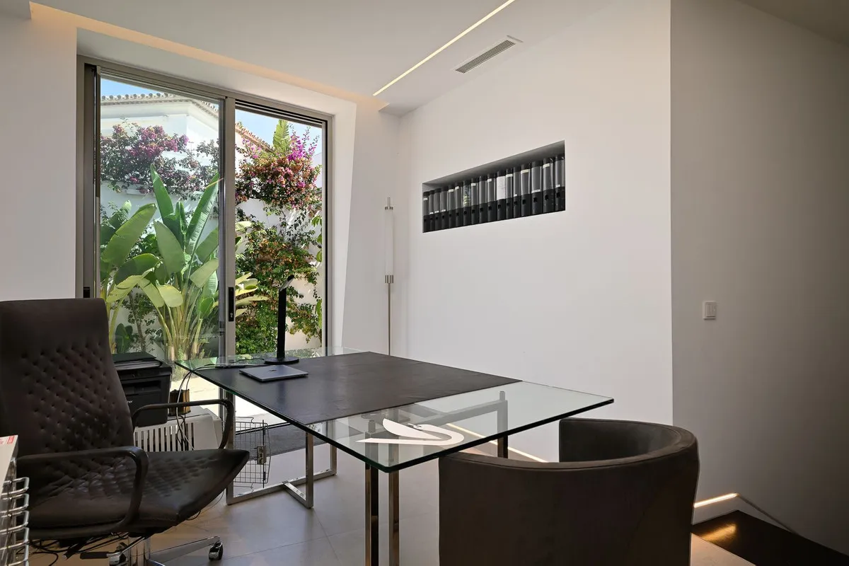 71a806ad-6c9d-48c9-b08d-1f8ba23263aa