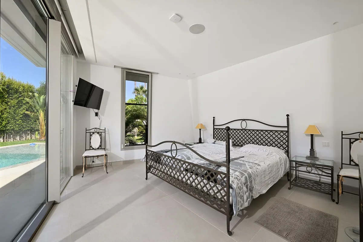 87868b4b-dded-4c90-b156-e86893d03639