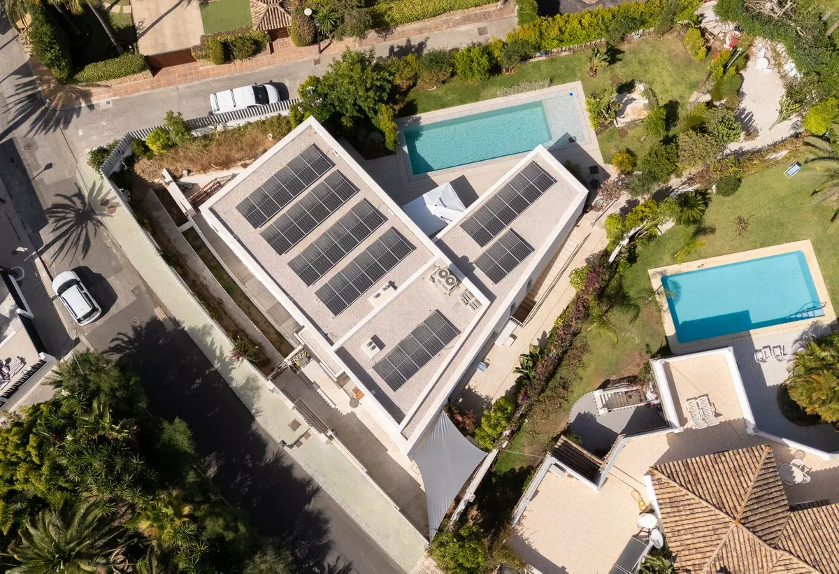 9ab7a553-b29b-443c-a35e-7d57456c9413