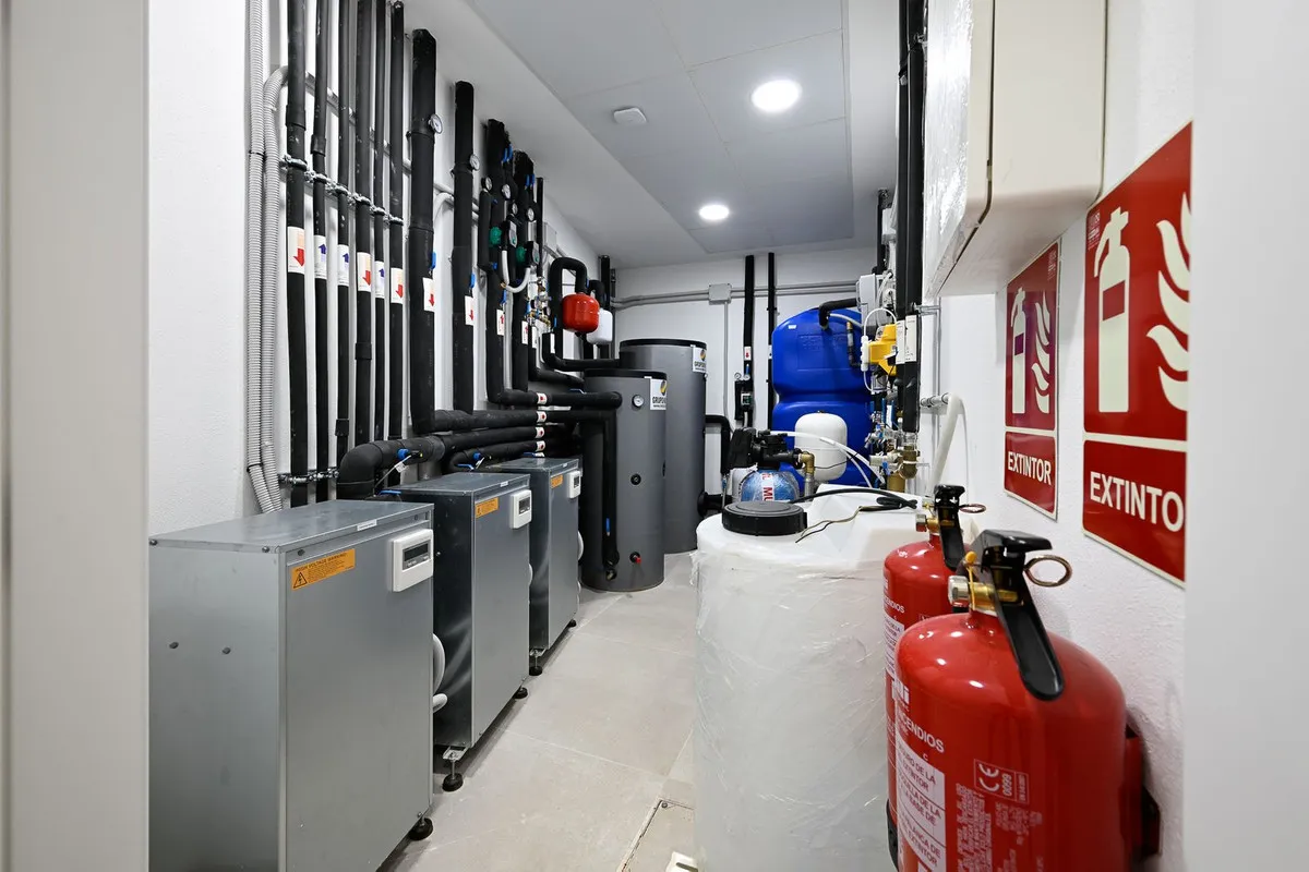 ef27f05f-31ef-4ba3-ab3f-108f7eb81caa