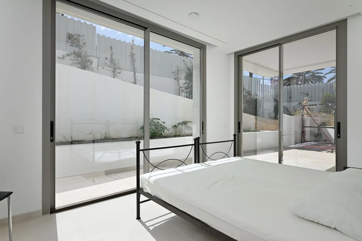 faff0191-0921-49fe-982c-d1996a0ace19