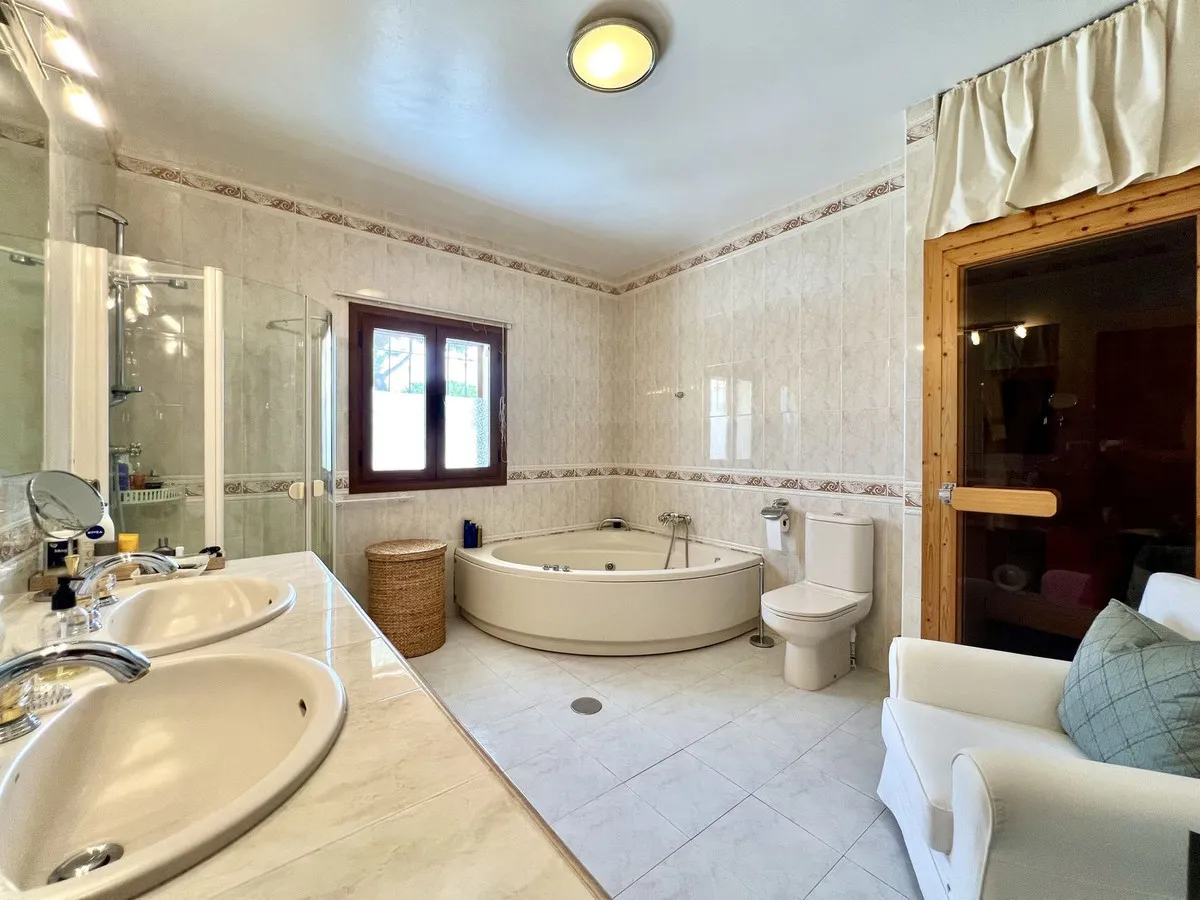 0bcafcb6-ee25-46be-b484-bb3a9d7cc189