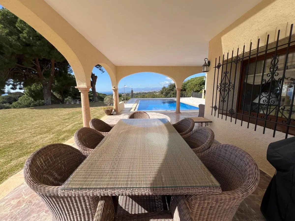 0df46c68-b1ad-4225-9009-defc6a140eb9