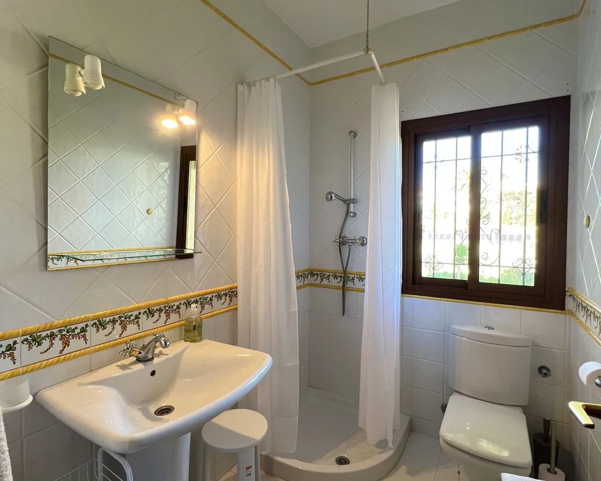 50b60b2b-98c8-41c8-b0e8-7c427d116b43