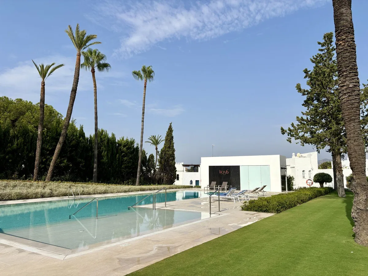 33f7acbc-400a-40c3-8bd5-1ff4eb9072de