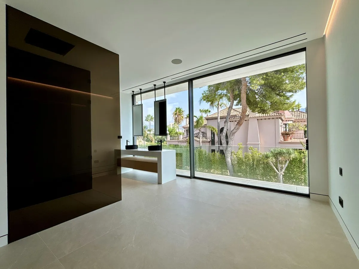 541aa4b4-93cc-405c-ac82-0b8f1f0809ed