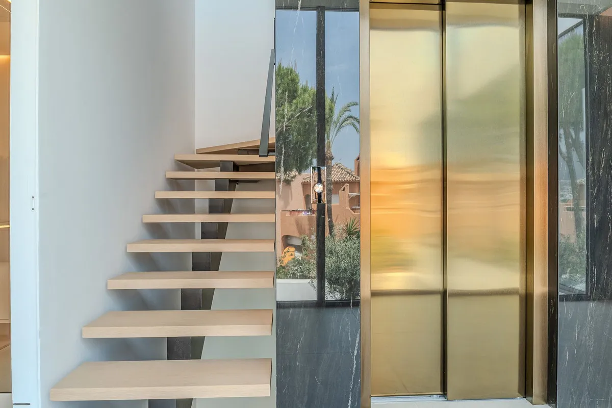 7743d085-c323-48a4-9e00-17a4758afb54