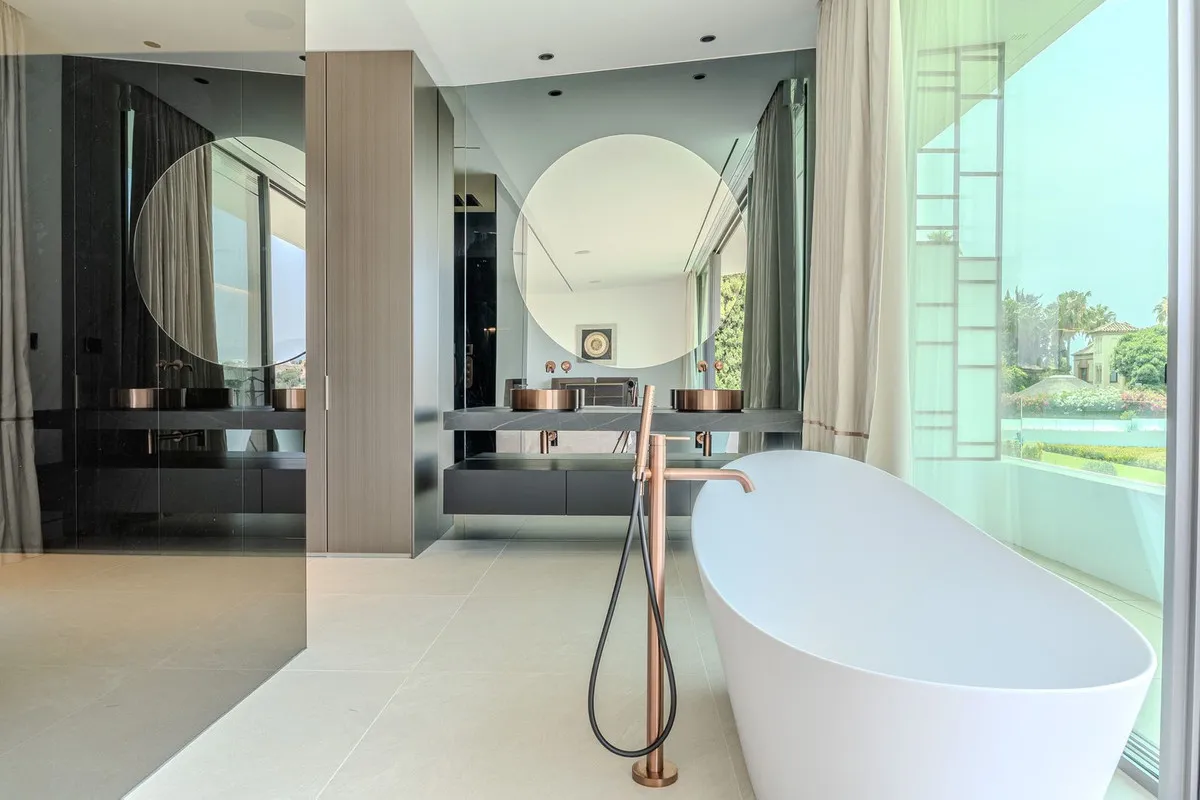 b021ef4e-24ac-45f6-9de3-b81940d6d240