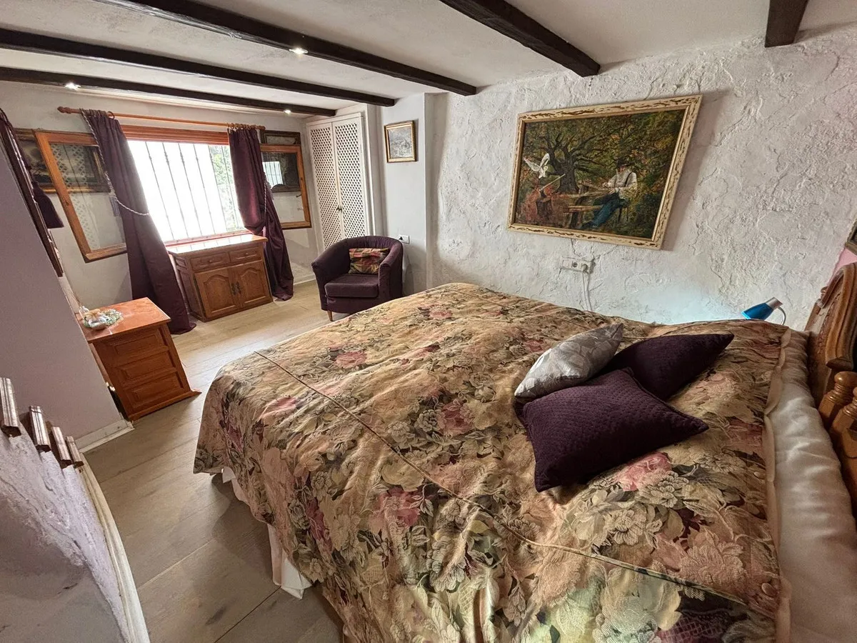 e8188e55-d2da-4c72-93dd-d9e0e9602cca