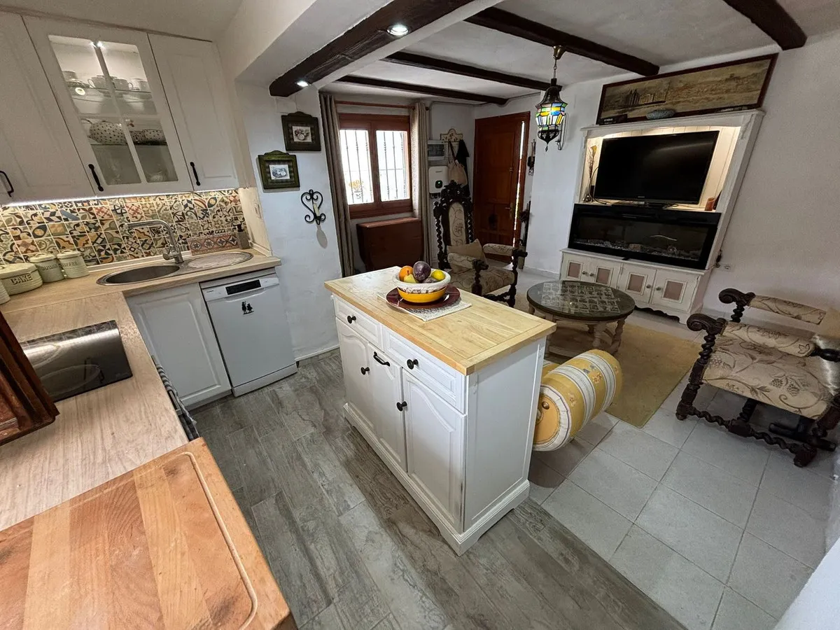 feef8da7-fe8c-45e8-8cb0-ce3bebd640b5