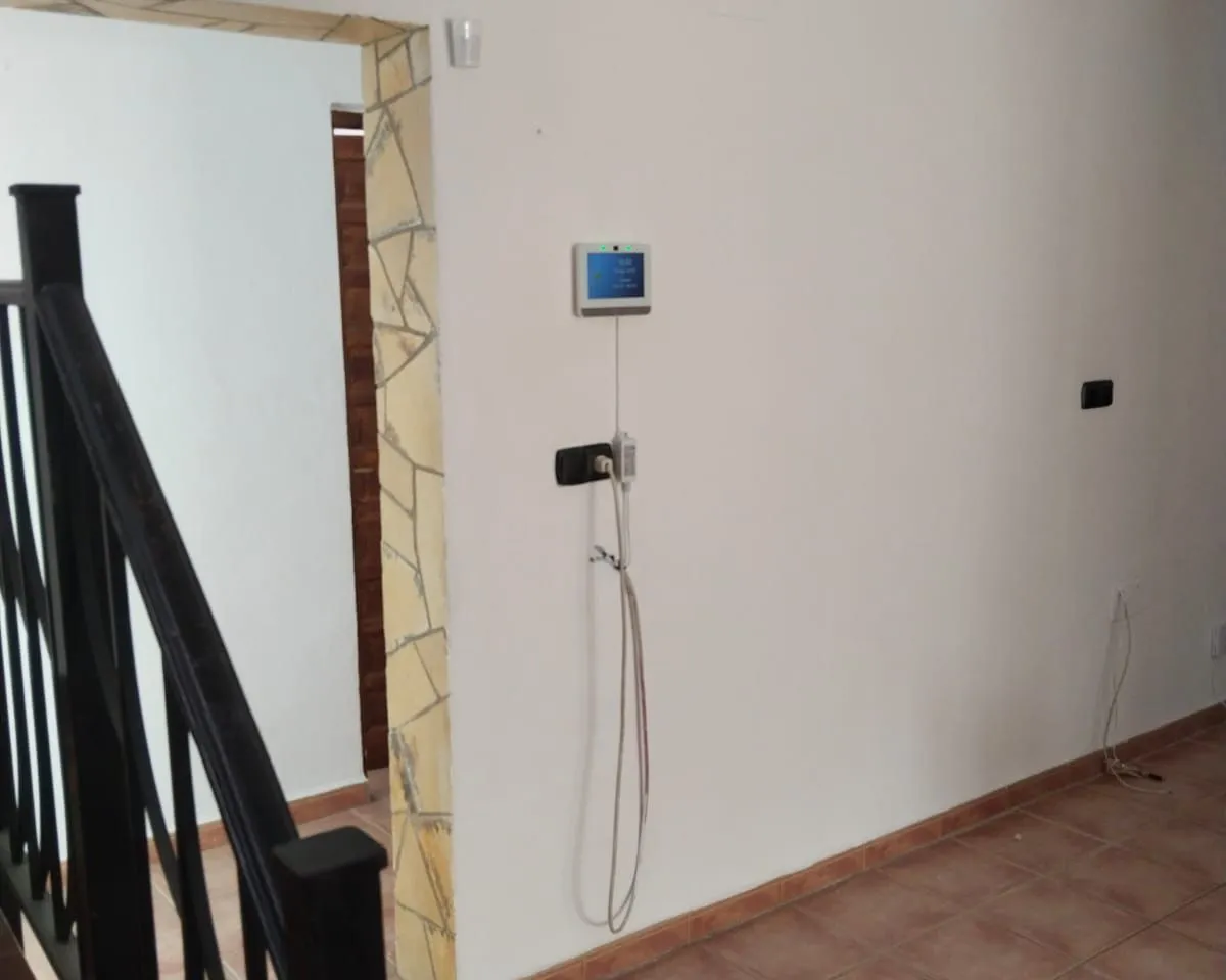 70a5e4cf-1d7c-4ba3-97cb-b5d8d9f6b767