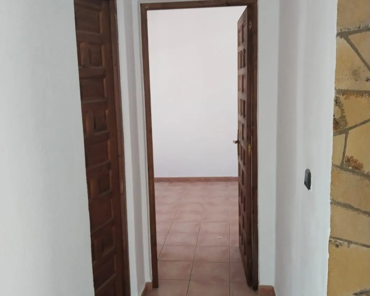 b0d0f315-80ff-4a5c-92e5-7a06bb2fc0bd