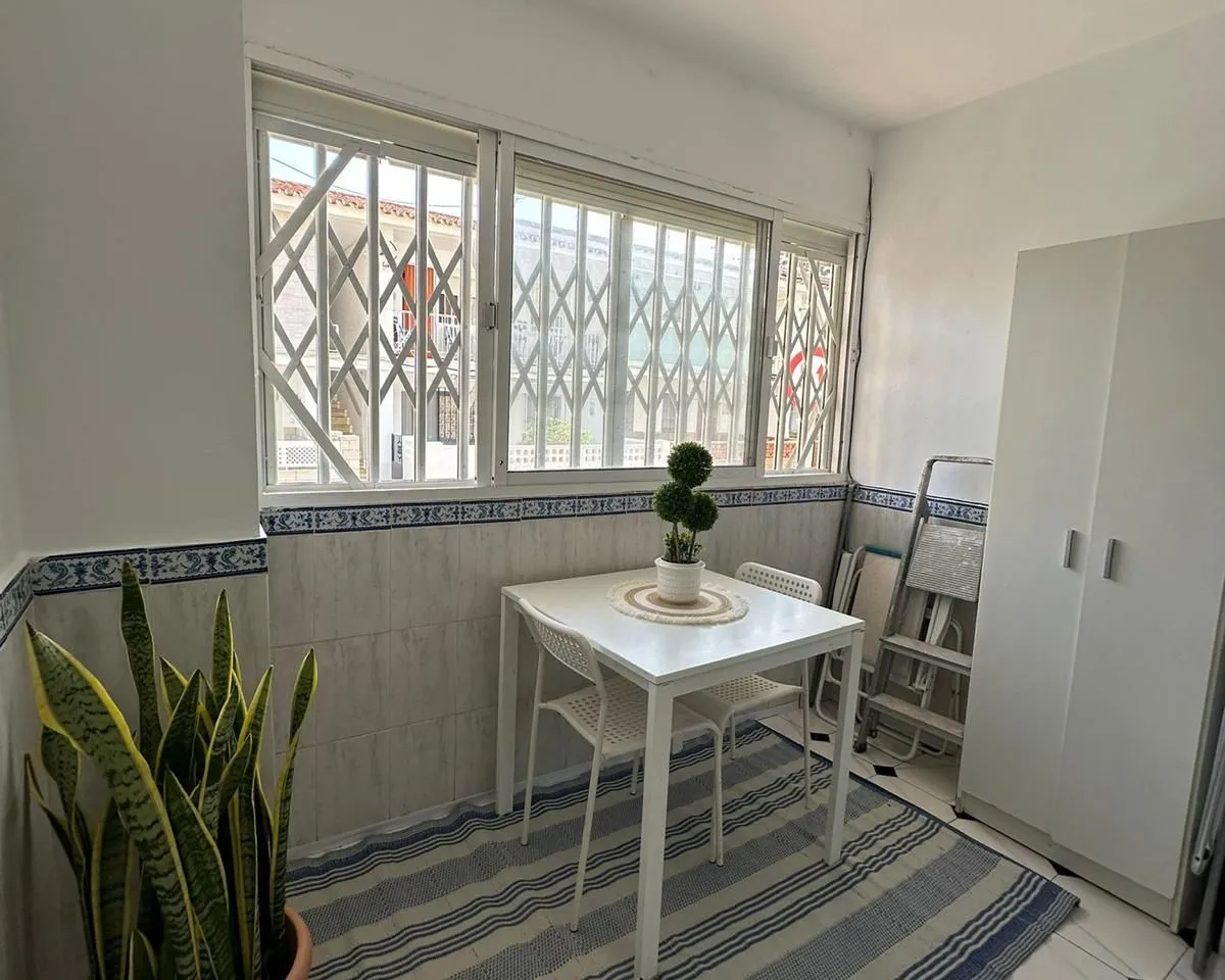 7f71d160-1ed7-457c-9b4d-45284eed9a4e