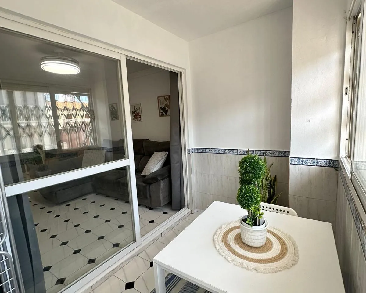 e876f379-2f1b-4bbf-9d3c-87716a66dbf3