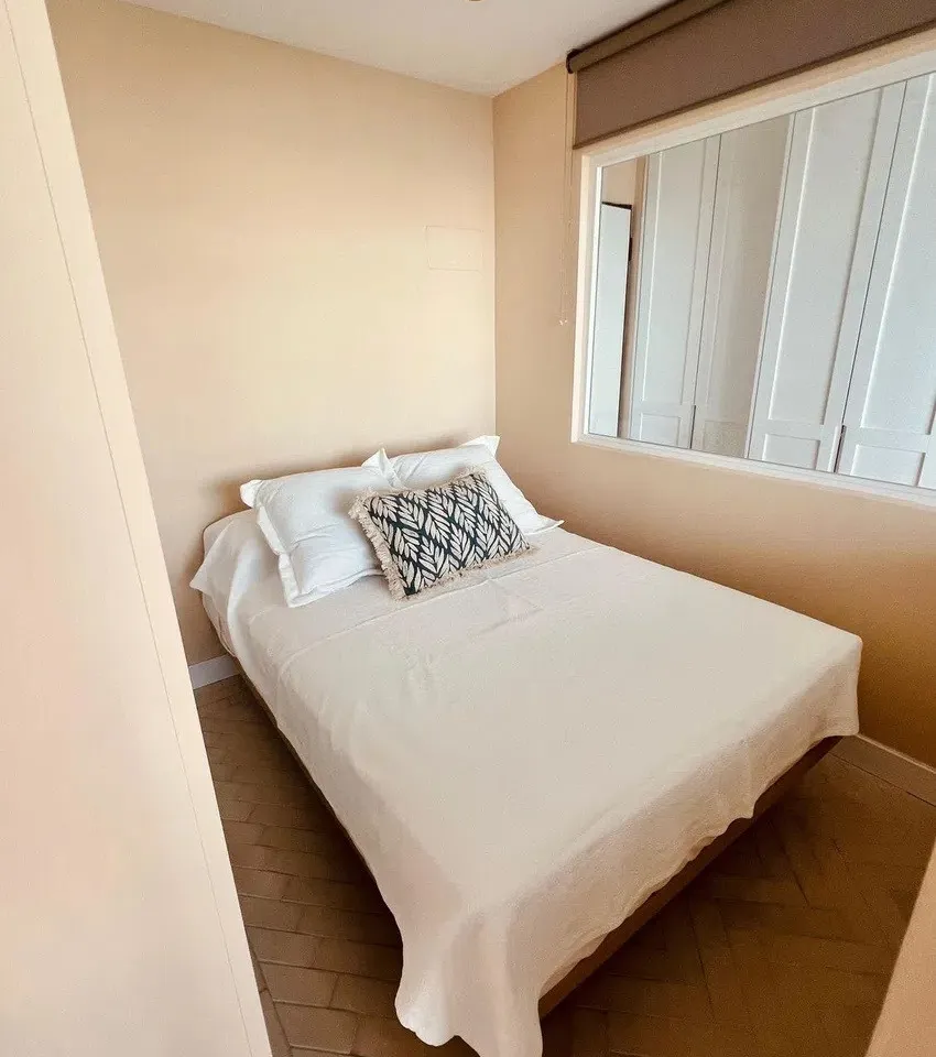 379d189e-55b2-439c-9dc2-bb508630e0f8