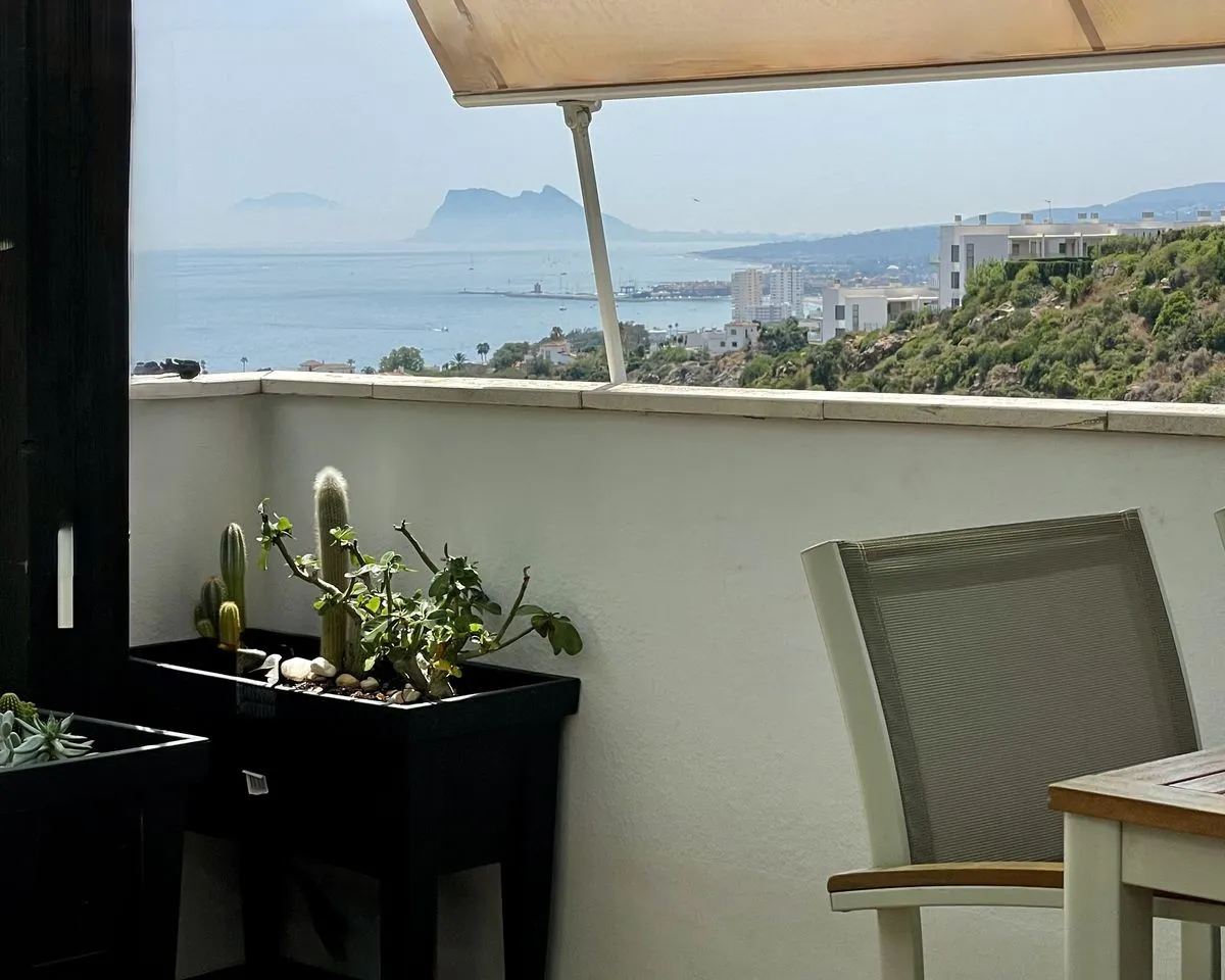 4ce1f03a-e9e6-4e34-8df4-64502b335c9d