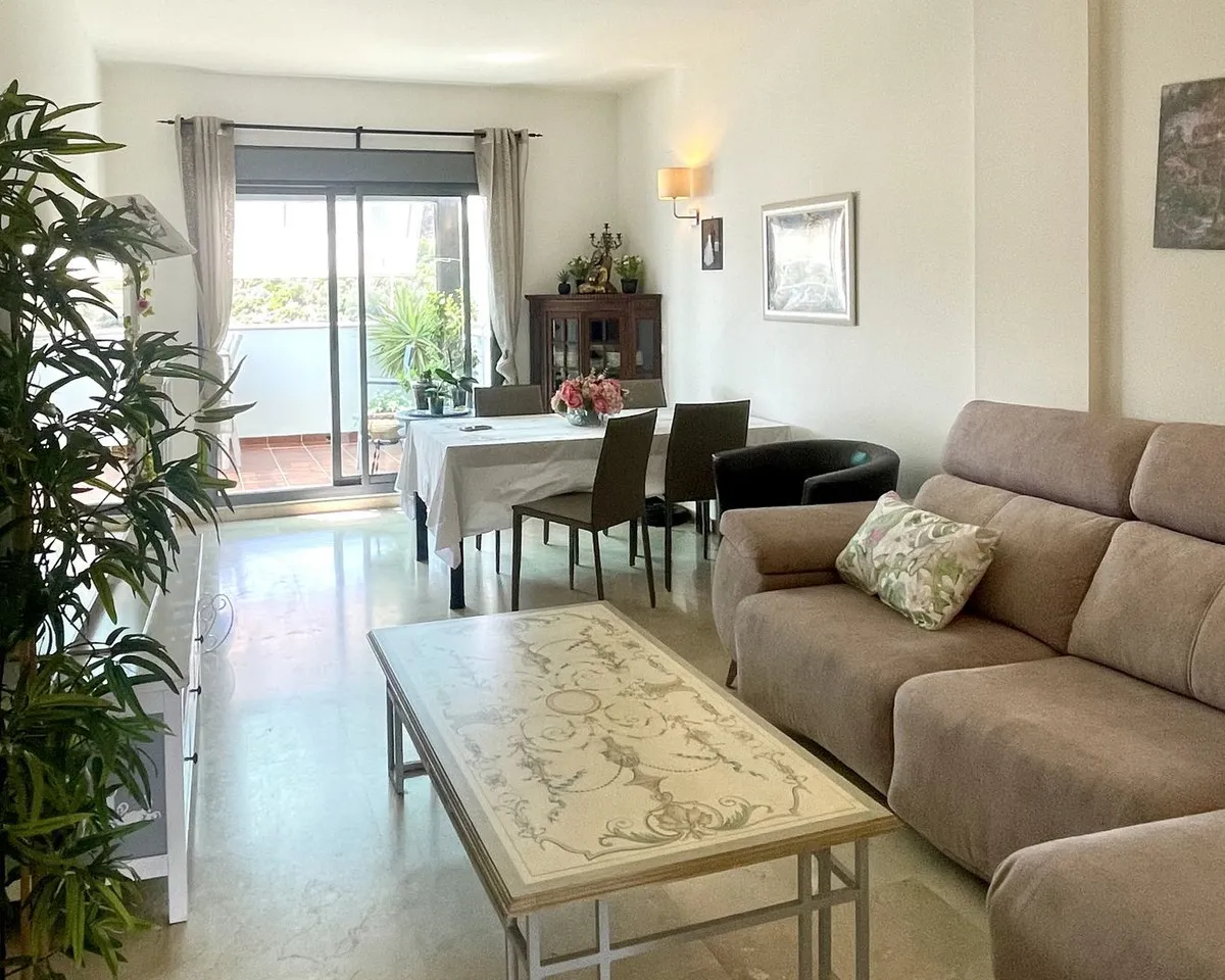 aaa1fd77-2033-40f6-9130-3910b53b22e2