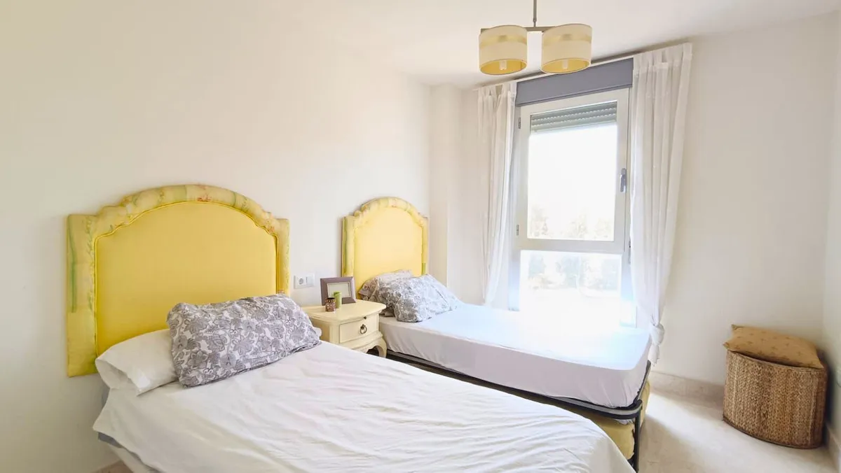 01d018f4-5b12-45d0-b9e1-842a7f107c68