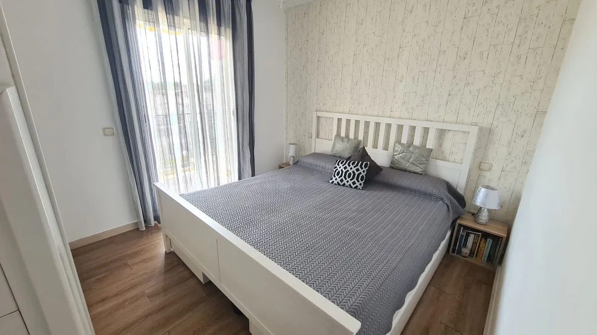 06276901-8cf2-4793-9e8b-70a57742d8a0