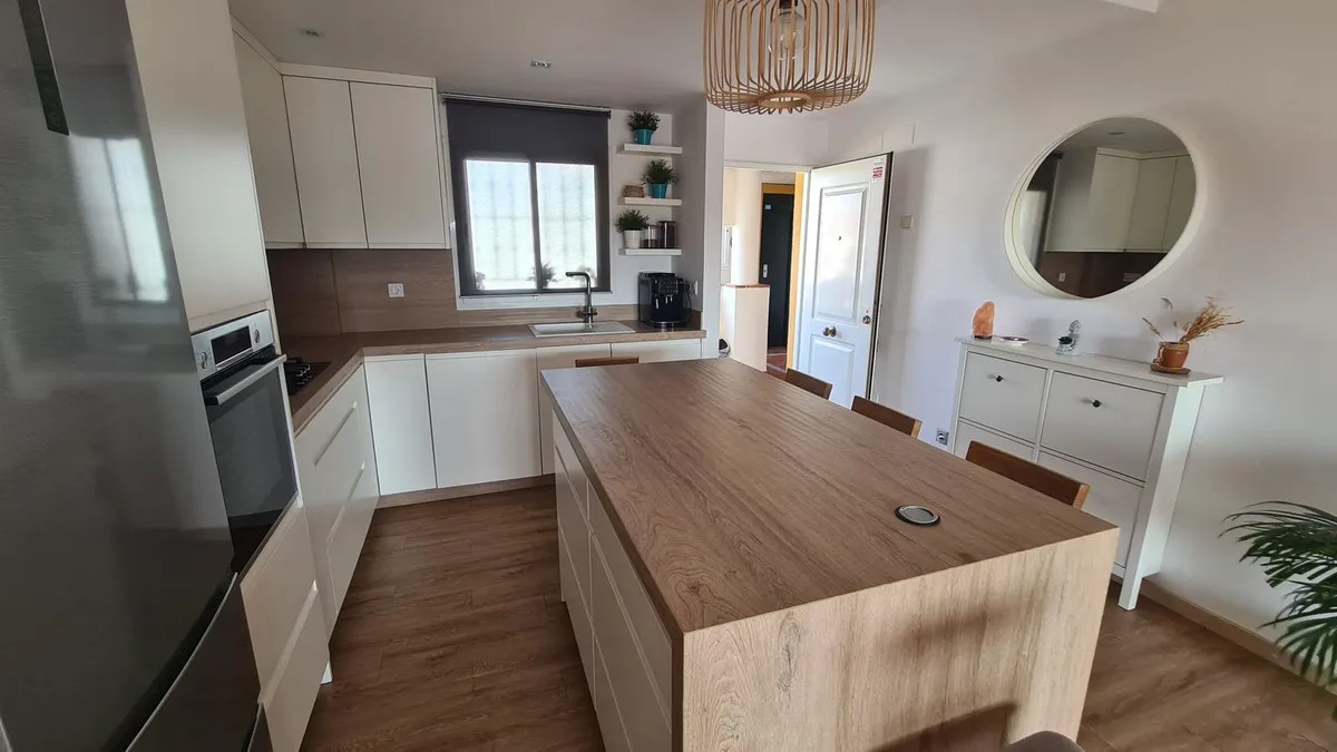 a1747ddb-c14e-42fb-b7a3-95551e522a53