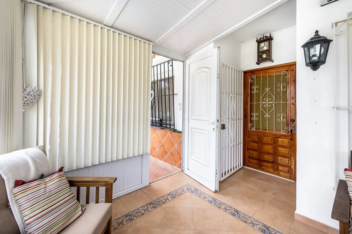 04050cea-f88b-469d-935d-e585f7c7b68d