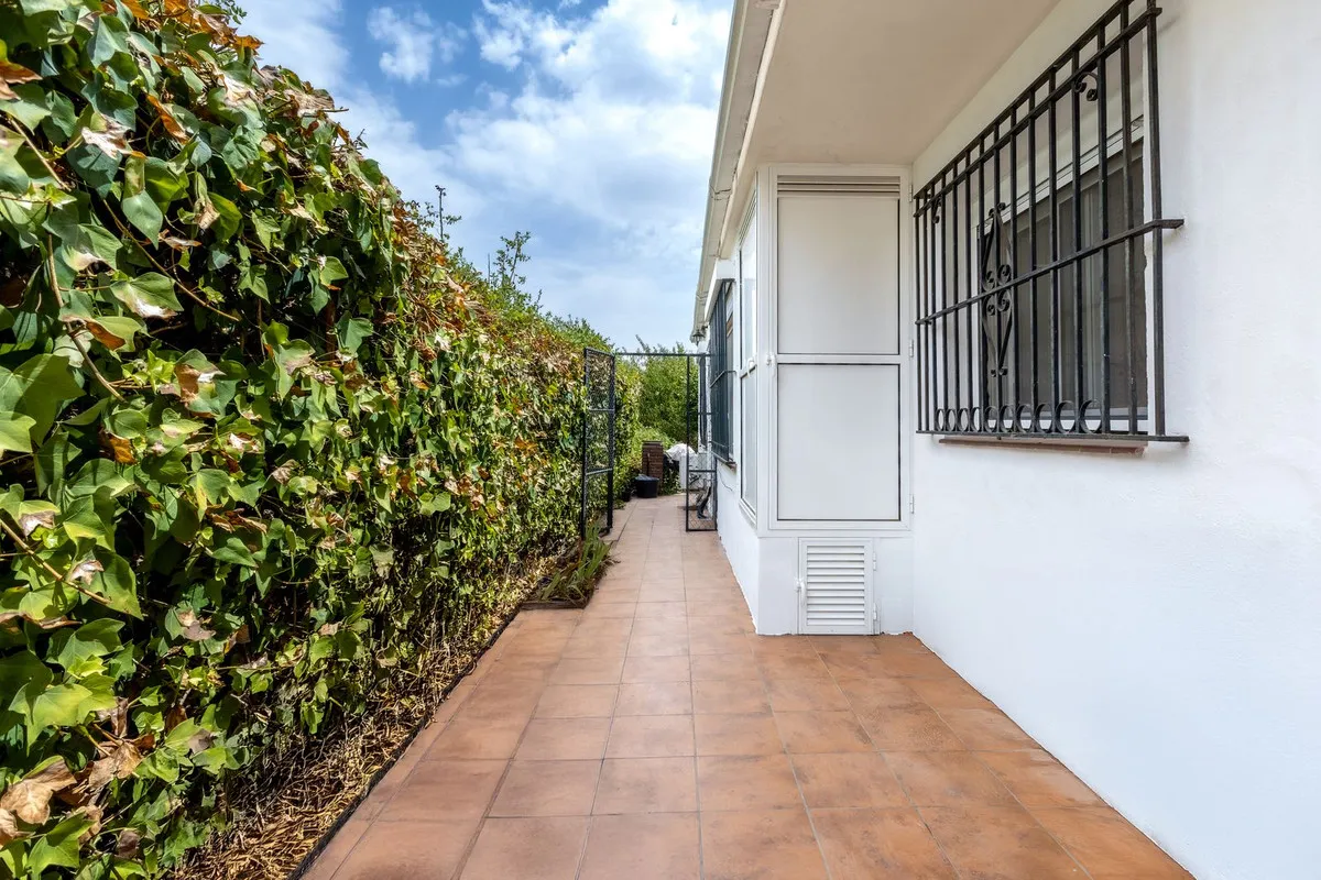 60ab7c03-ea83-4973-986a-571004932e4a