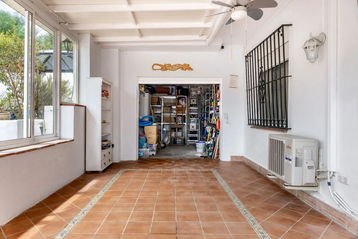 a24a9dcf-d555-4bfe-89b5-e28e334071de