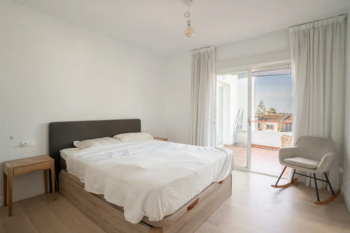 5247f487-e8b4-42eb-9cc1-5e9fefb50983