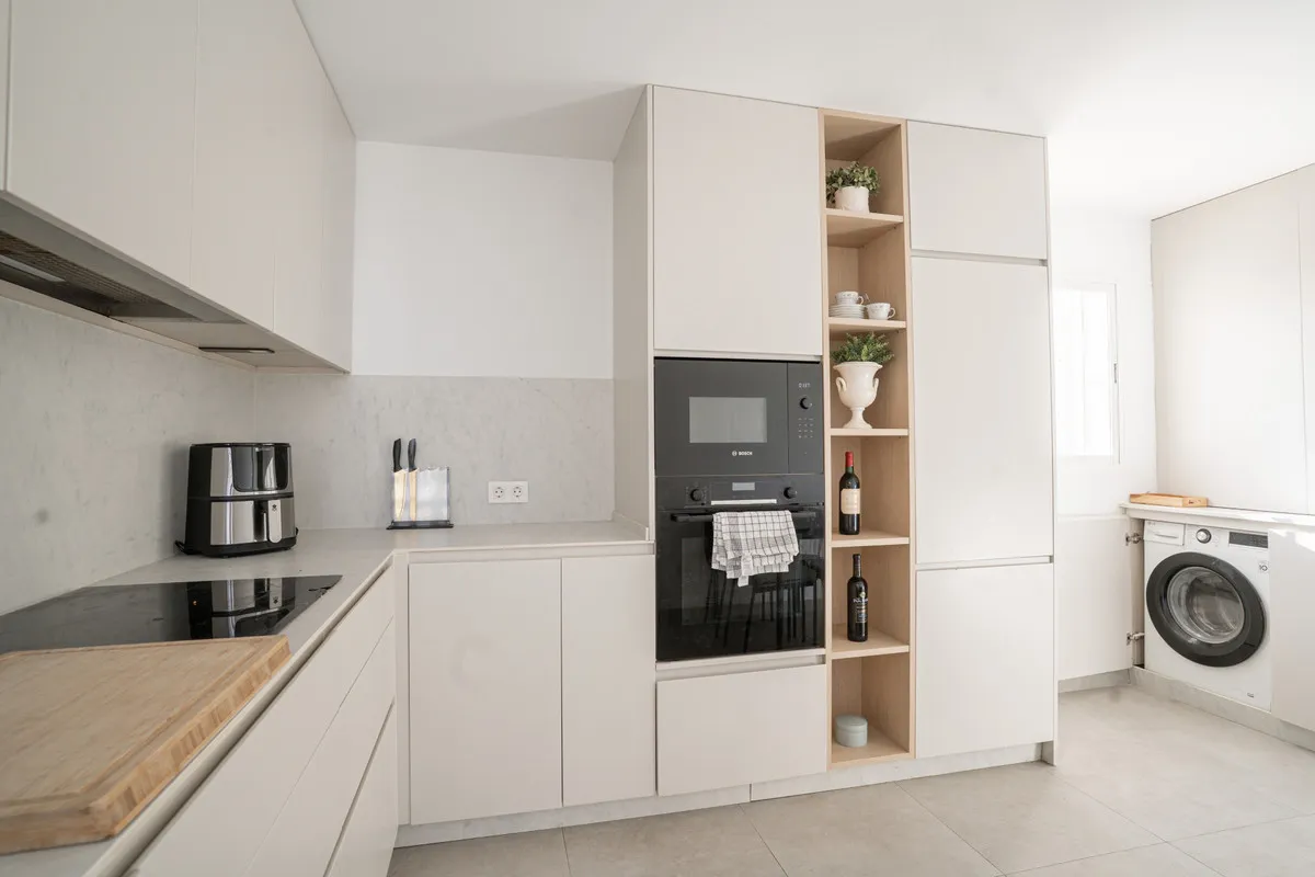 760c683d-1bd5-458b-b1c0-ee15d046f49d