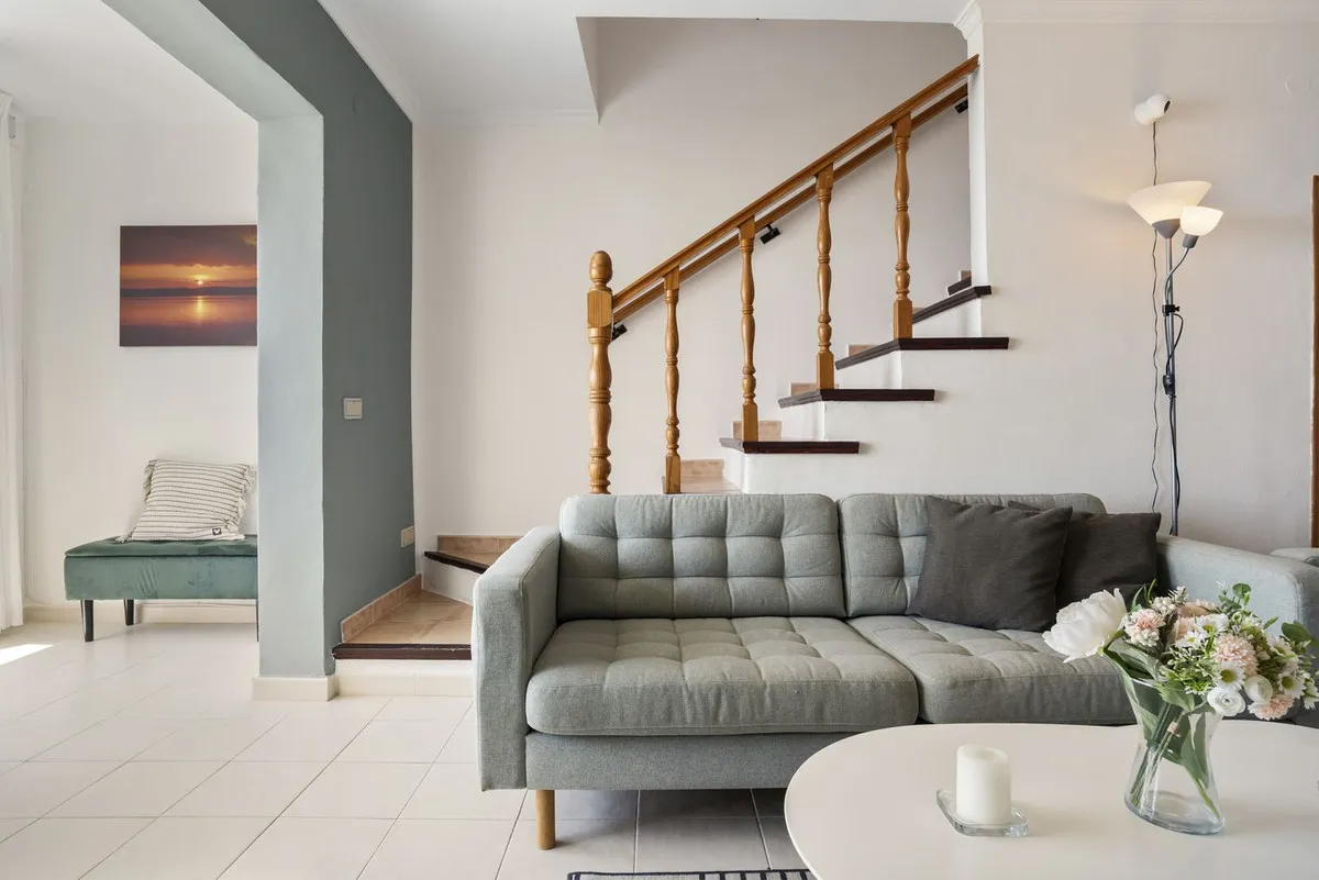 7c9a328c-9fae-4a32-b949-b7132cb05e33