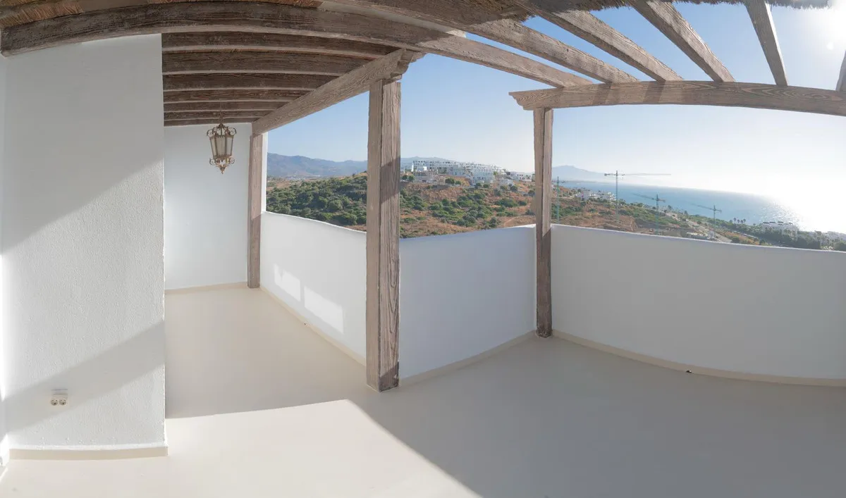 61bcdee3-f5bd-4e76-aa96-fb86271c0fc2