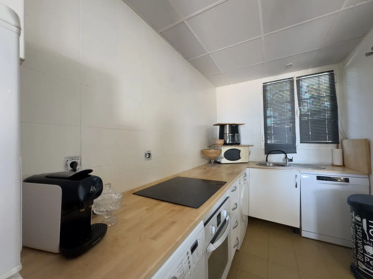 0a51194d-3273-4024-82f5-65818117c34f