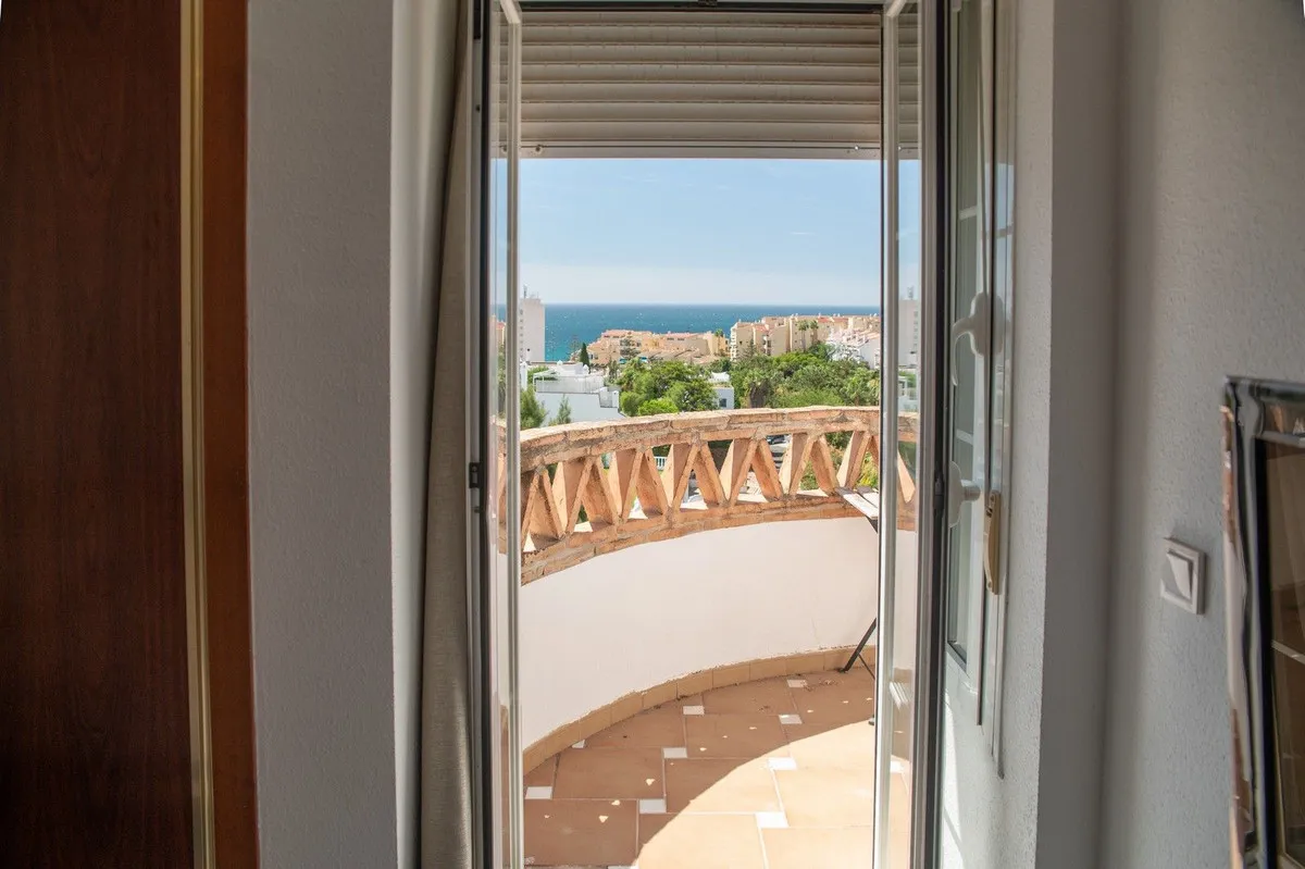 32287e81-2255-4376-adfc-b8a578421d1a