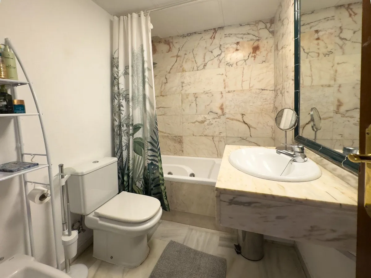 9775d09b-5c37-4c06-9755-0fb1a1ede8b4