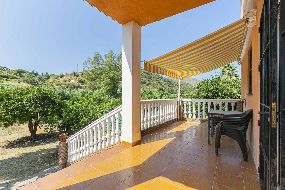 12d5b49d-1652-4c13-95ba-a396043c3238