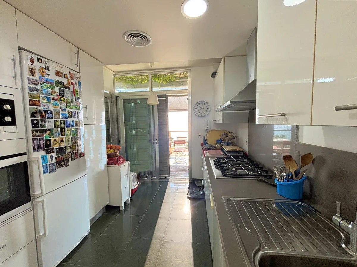 4bd775df-cb9f-4261-9f08-6b06c634ef40