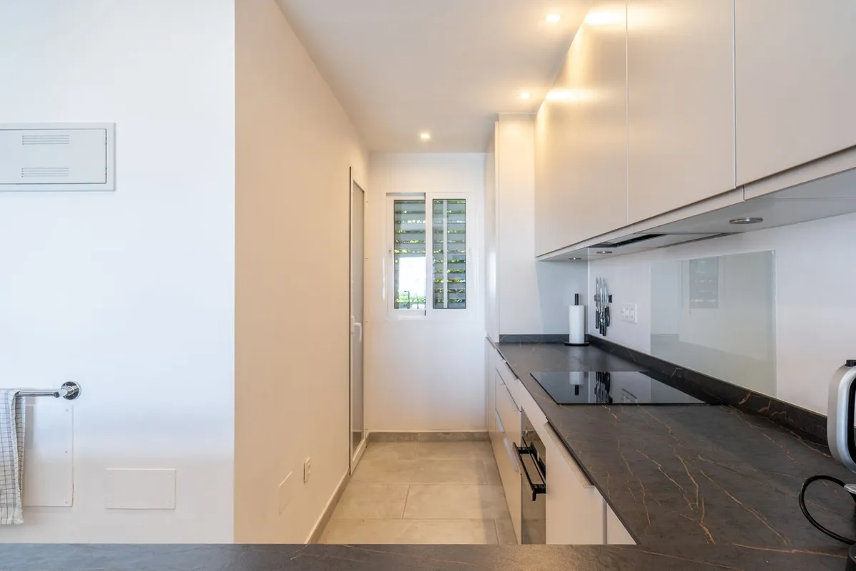 12e2853c-0826-45aa-8fc5-dacb40109428