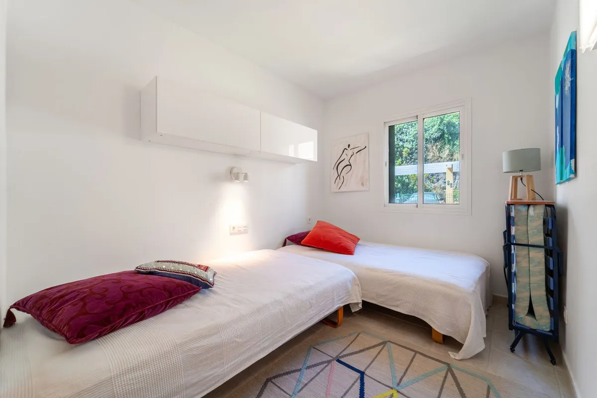 447e057c-cc39-4175-9f27-e8491c26e6c0