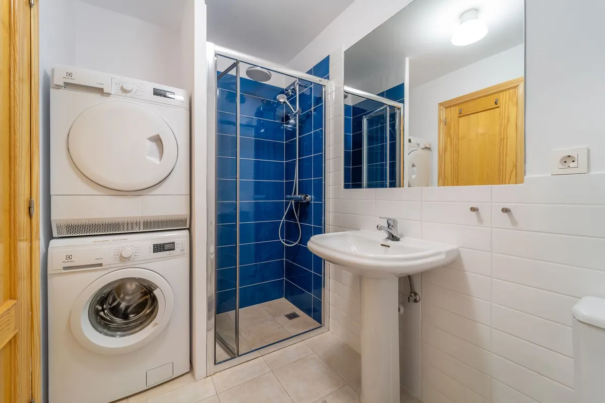 844e9fa6-6efa-43d5-836f-3a0f14364521