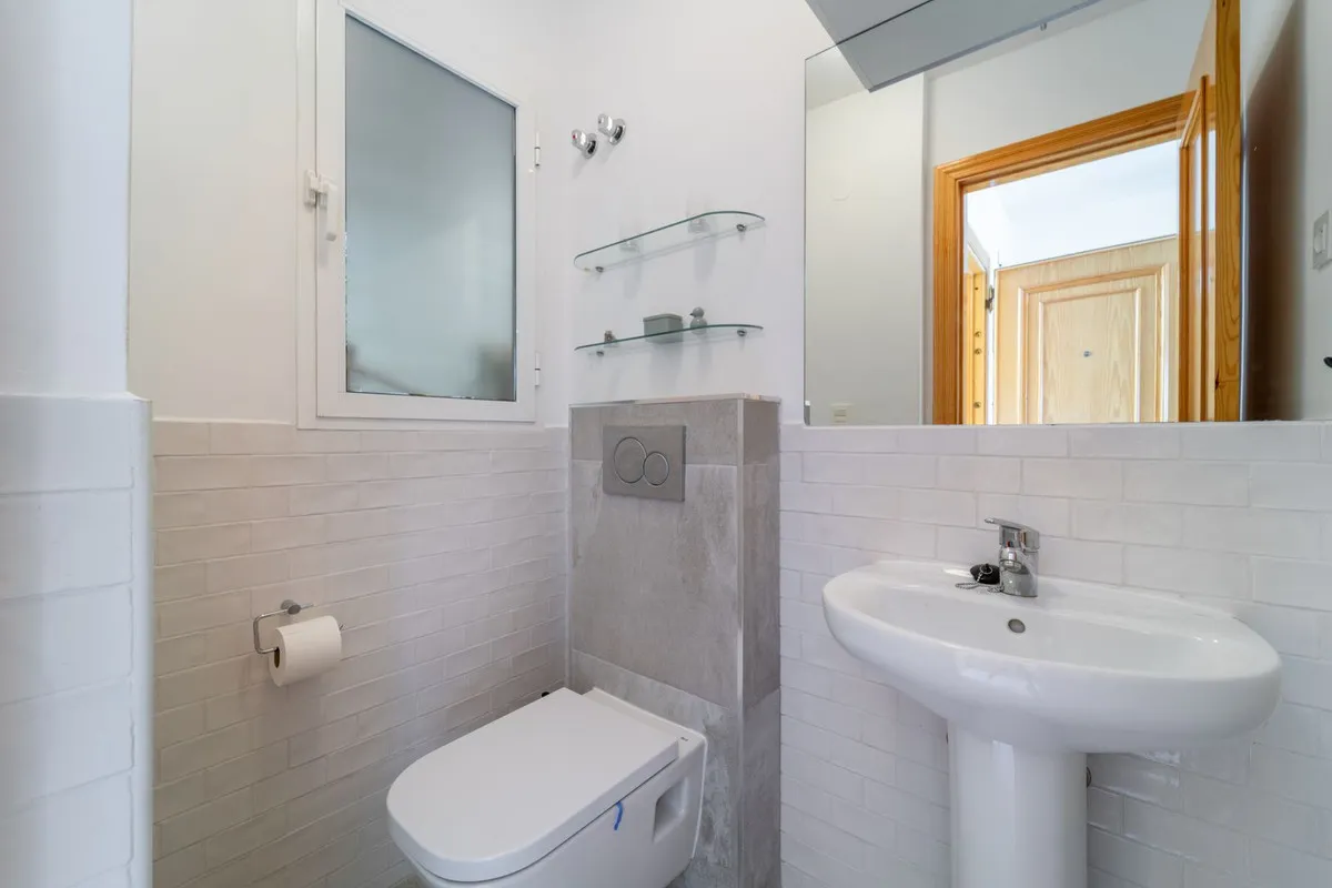 92525767-14f5-435d-a583-2c42e68b2903