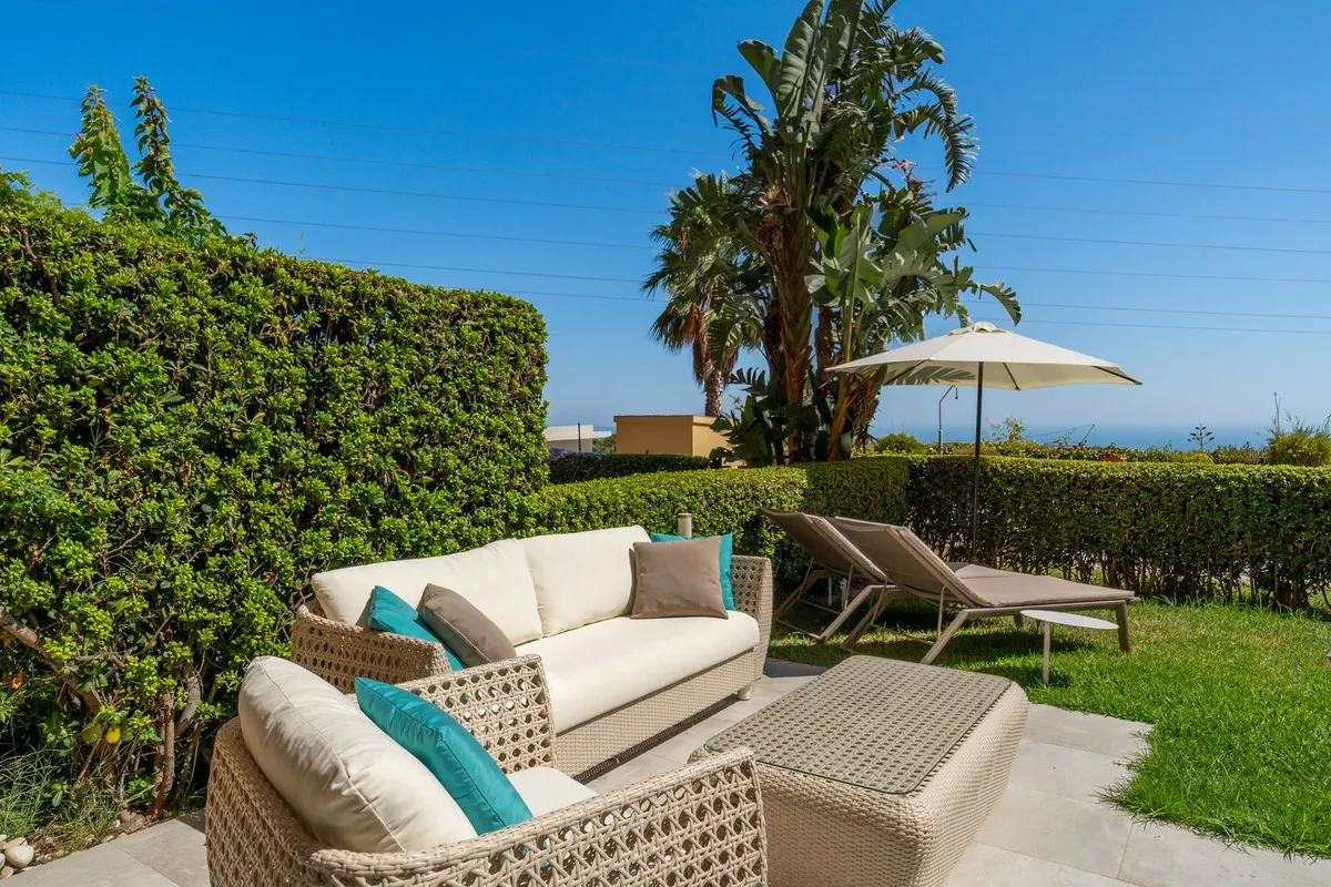 baaf77bc-0d66-43a0-92c9-671cd1fe8b35