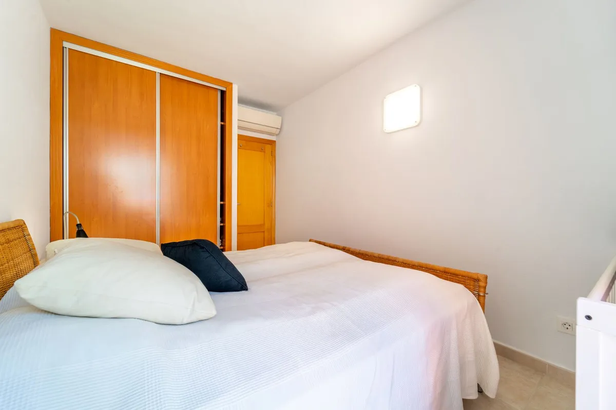 c3670125-1df7-420b-9c36-2a22540ee9f8