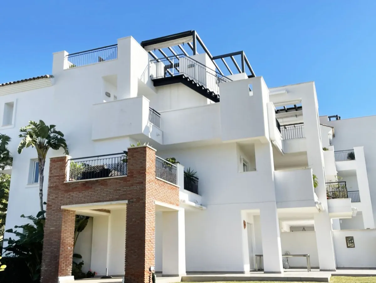 065015d9-65aa-47d5-90d3-27e9d6e23818