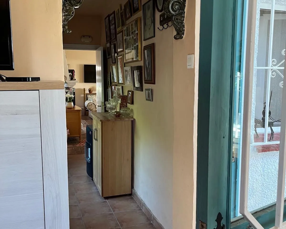 8c06968b-0df5-44b1-82d1-c1db20078dd1