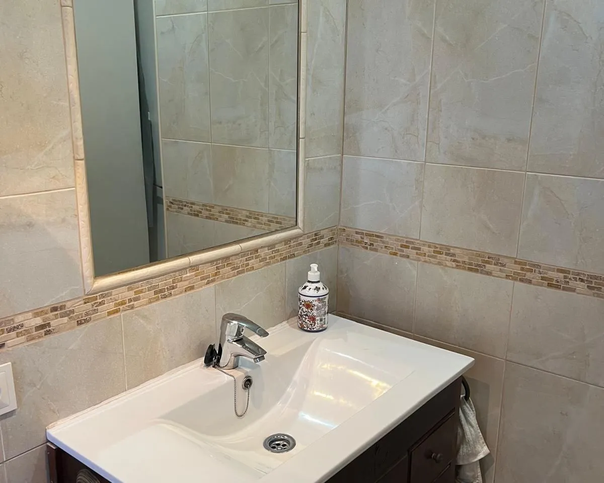 aba2e04c-c29d-44c8-91fa-d7c1006322e9