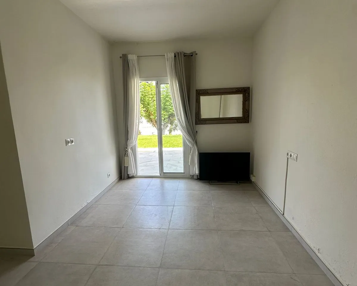 b09ee39e-f89c-4056-9839-cbe7ce4c4d3f