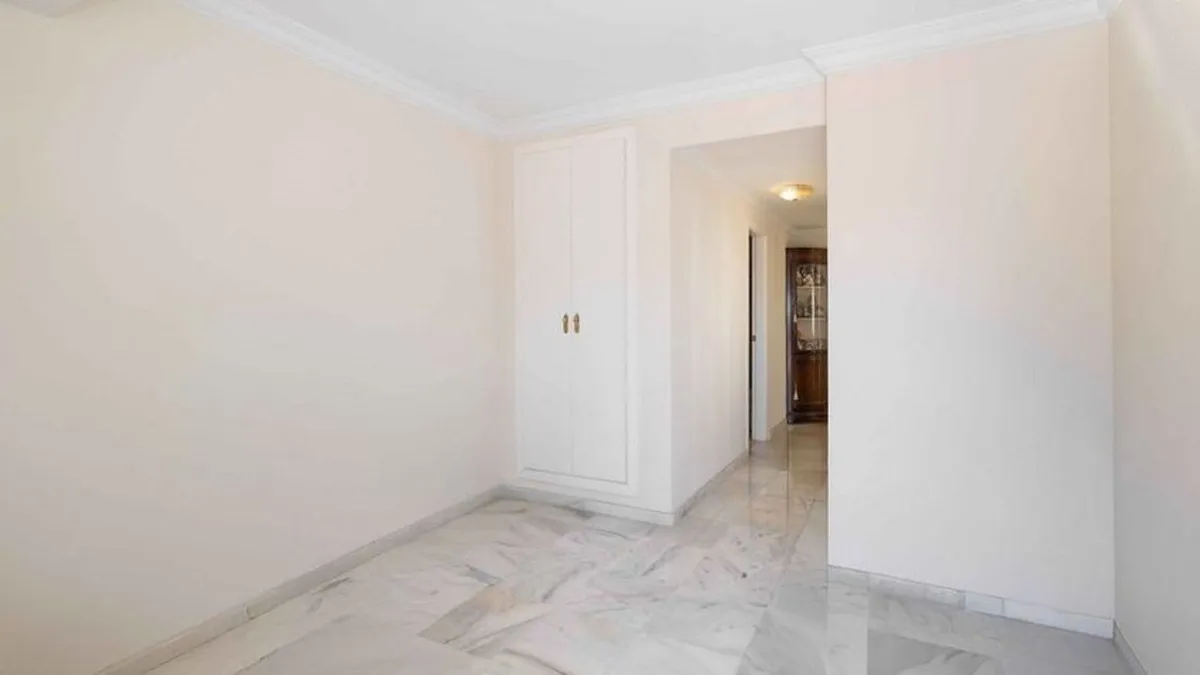 5223fc4c-ac5a-44f3-bff7-7773745025dc