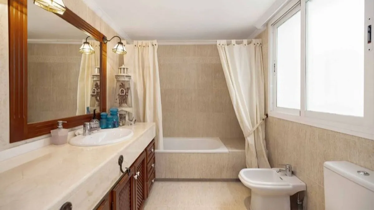 e8466457-9908-4bf3-9edf-349f3190d16a