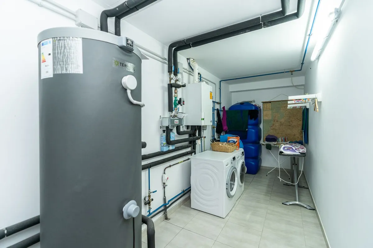 62e269f9-6dd7-4b84-b0fc-ecebad081ee0