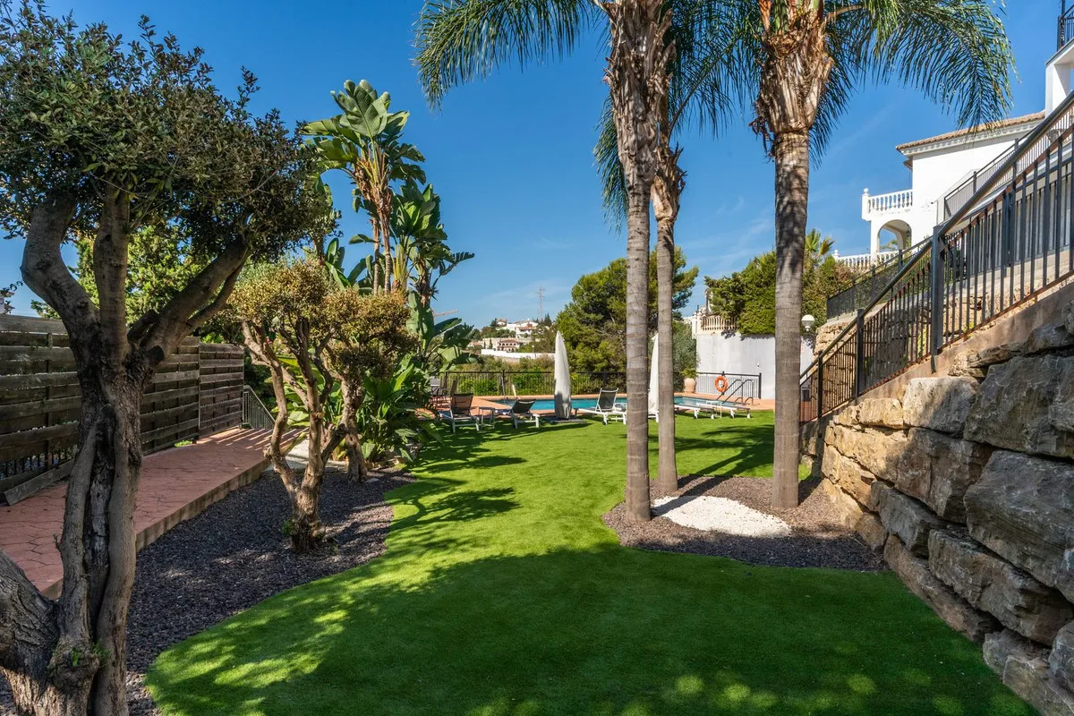 a53fdc47-e2e2-41d3-8c4f-d02257b57203